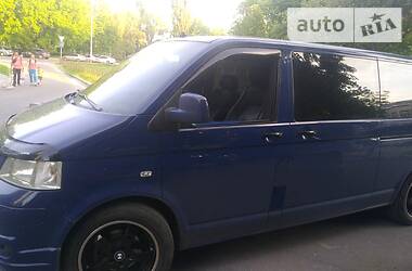  Volkswagen Transporter 2005 в 