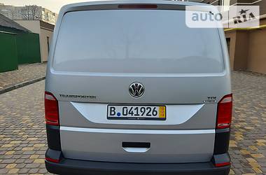 Вантажопасажирський фургон Volkswagen Transporter 2016 в Вінниці