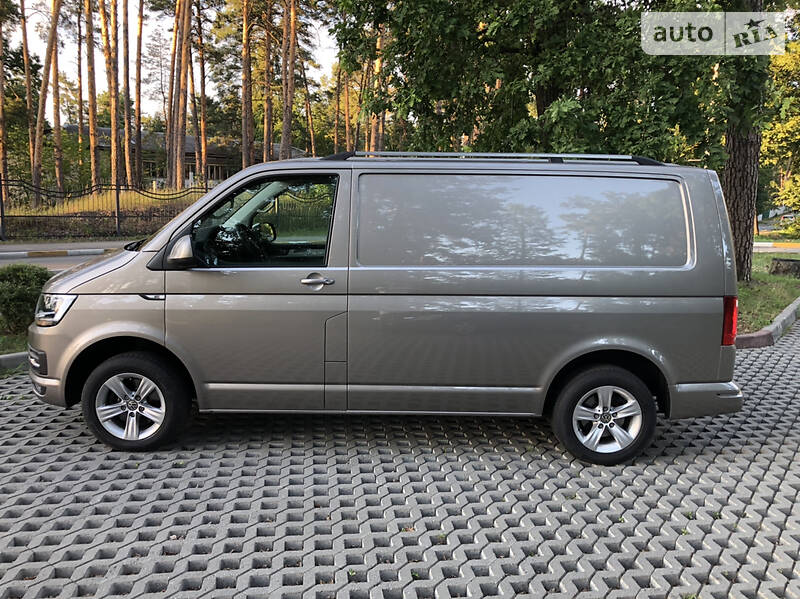 Вантажопасажирський фургон Volkswagen Transporter 2016 в Бучі