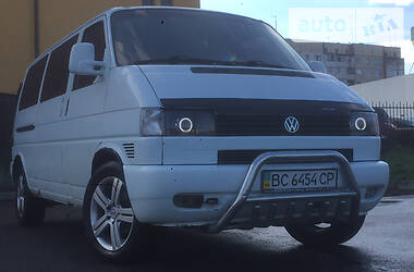 Вантажопасажирський фургон Volkswagen Transporter 2000 в 