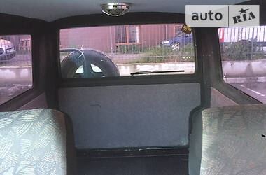 Вантажопасажирський фургон Volkswagen Transporter 2000 в 
