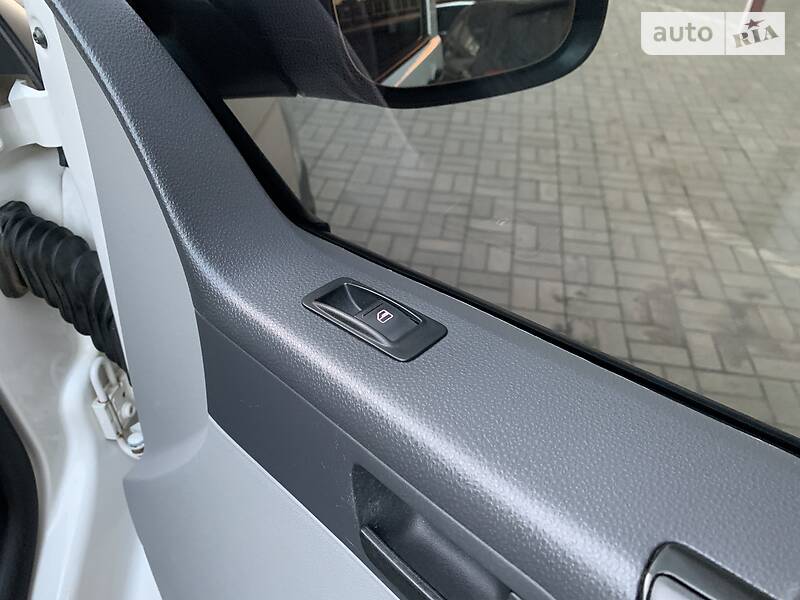 Грузопассажирский фургон Volkswagen Transporter 2010 в Константиновке