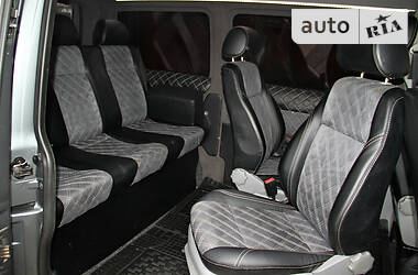 Минивэн Volkswagen Transporter 2011 в 