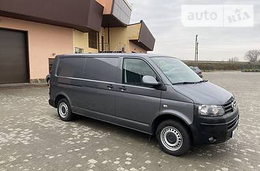 Универсал Volkswagen Transporter 2015 в Староконстантинове