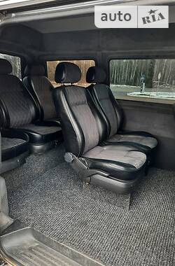 Вантажопасажирський фургон Volkswagen Transporter 2008 в Сарнах