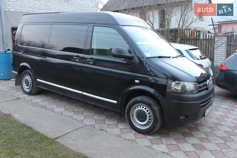 Минивэн Volkswagen Transporter 2015 в Николаеве