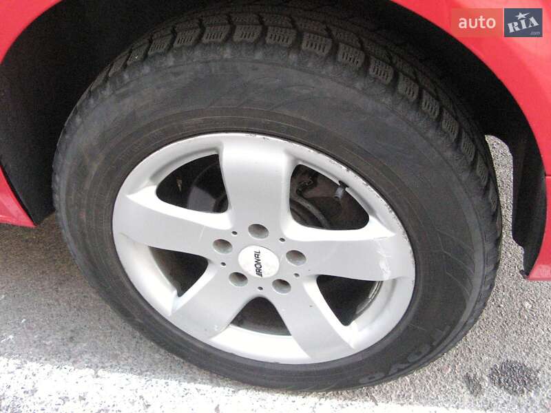 Минивэн Volkswagen Transporter 2004 в Ровно