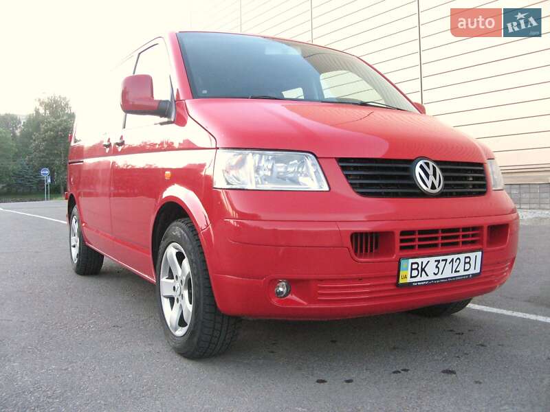 Минивэн Volkswagen Transporter 2004 в Ровно