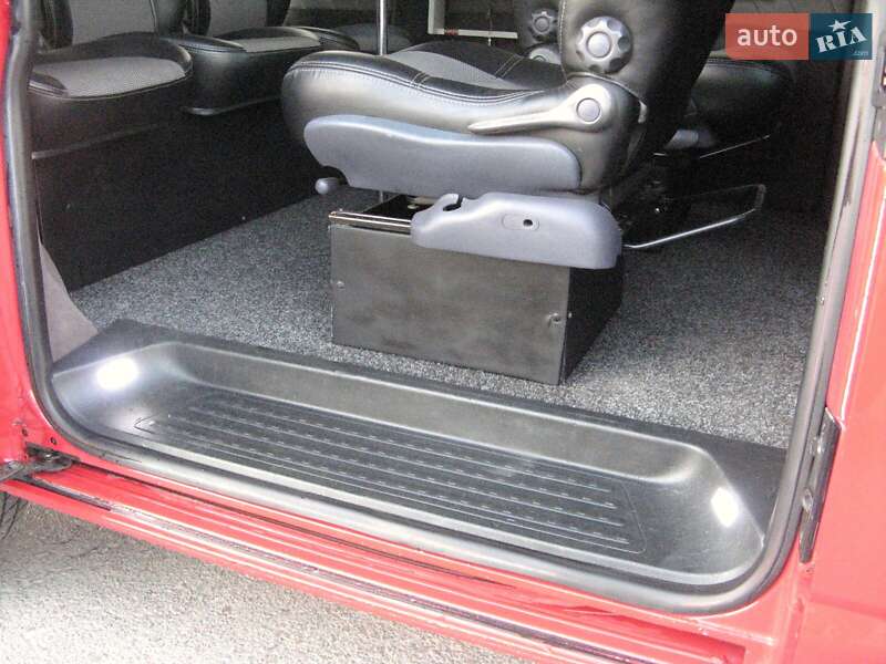 Минивэн Volkswagen Transporter 2004 в Ровно