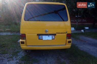Минивэн Volkswagen Transporter 2000 в 