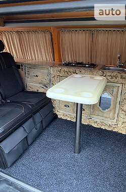 Минивэн Volkswagen Transporter 2006 в 
