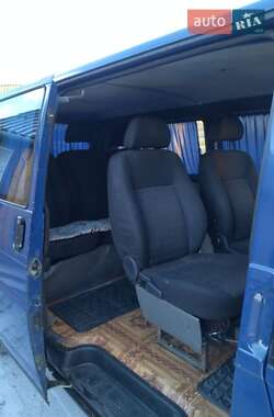 Мінівен Volkswagen Transporter 2002 в Березному