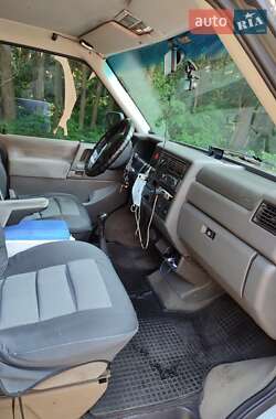 Седан Volkswagen Transporter 2000 в 