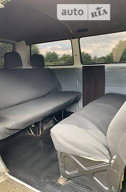 Минивэн Volkswagen Transporter 1990 в 