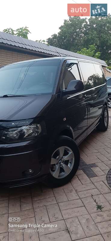 Минивэн Volkswagen Transporter 2010 в Николаеве