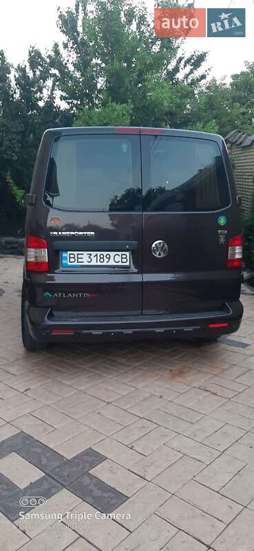 Минивэн Volkswagen Transporter 2010 в Николаеве