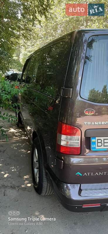 Минивэн Volkswagen Transporter 2010 в Николаеве