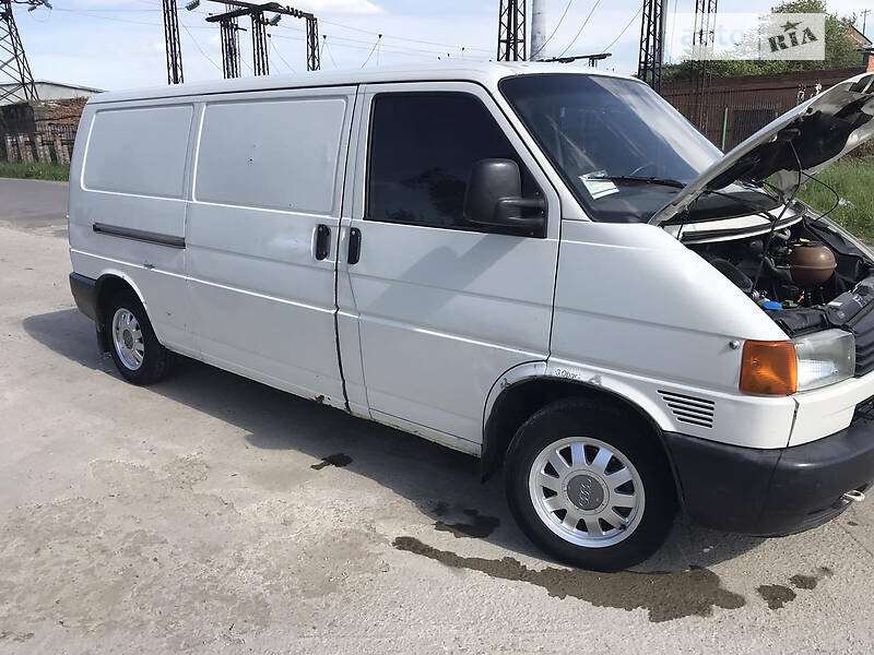 Грузовой фургон Volkswagen Transporter 2001 в Стрые