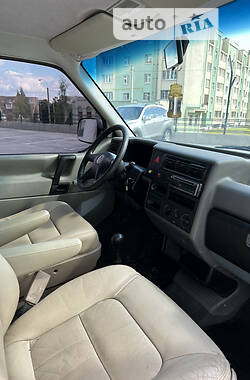 Минивэн Volkswagen Transporter 1998 в 