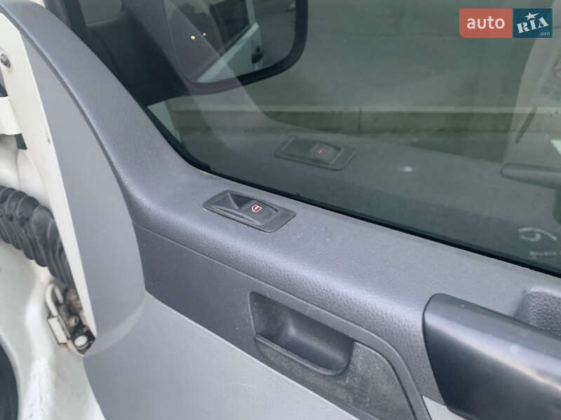 Грузовой фургон Volkswagen Transporter 2007 в Днепре