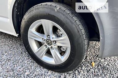 Вантажний фургон Volkswagen Transporter 2012 в 