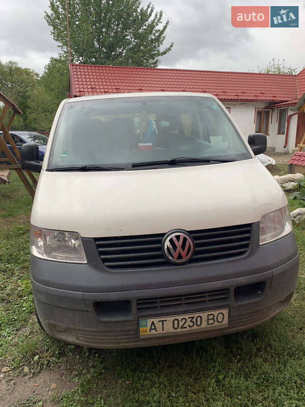 Минивэн Volkswagen Transporter 2006 в Городенке