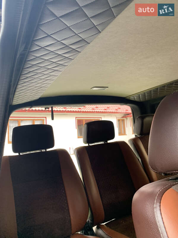 Минивэн Volkswagen Transporter 2006 в Городенке