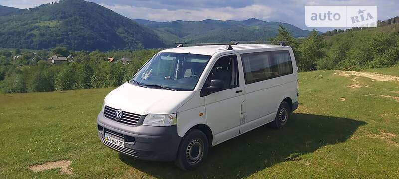 Минивэн Volkswagen Transporter 2006 в 