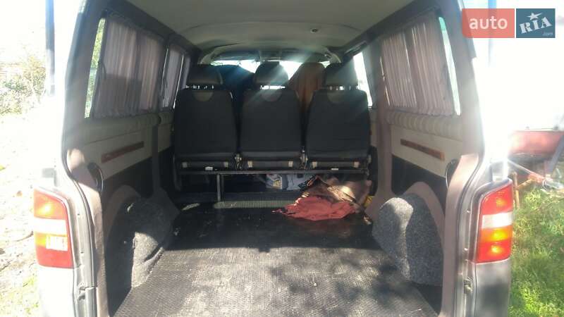 Минивэн Volkswagen Transporter 2006 в Черновцах