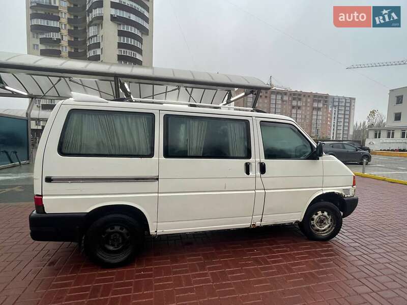Минивэн Volkswagen Transporter 2003 в Ровно