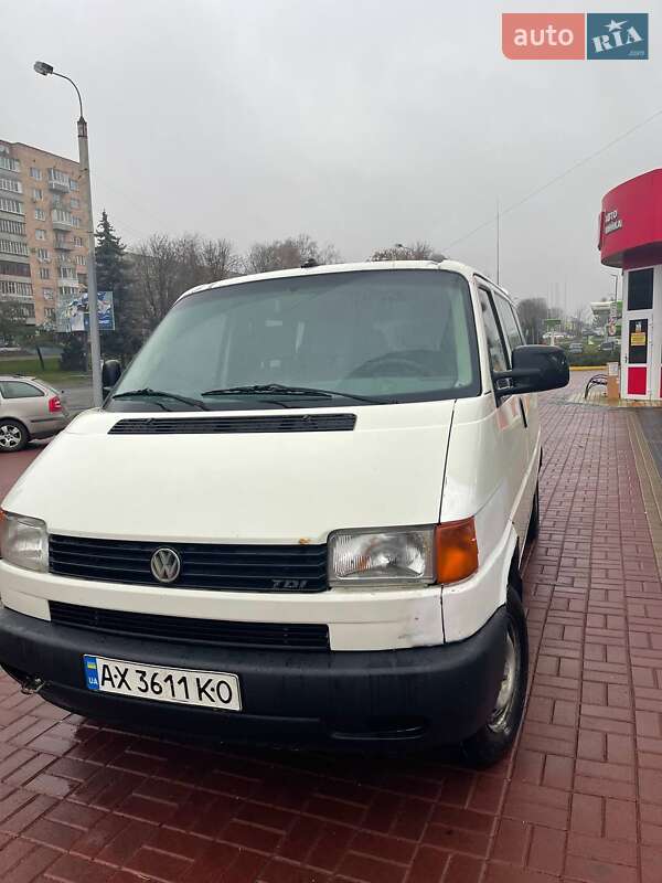 Минивэн Volkswagen Transporter 2003 в Ровно