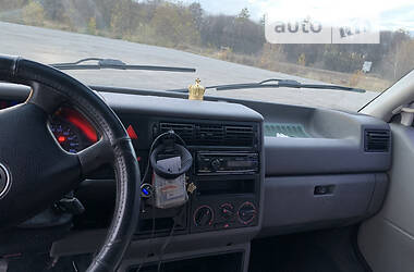 Седан Volkswagen Transporter 2002 в Кременце