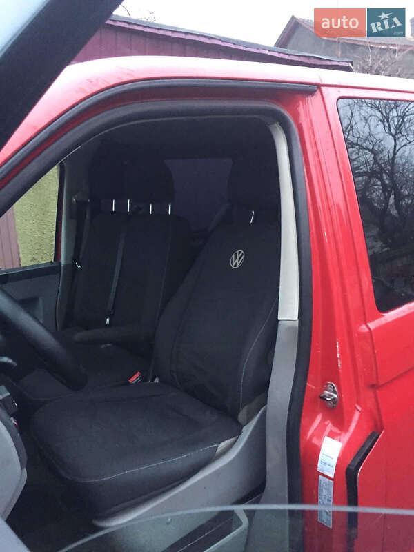 Минивэн Volkswagen Transporter 2004 в Нововолынске