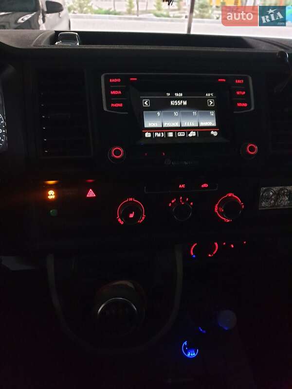 Минивэн Volkswagen Transporter 2015 в Одессе