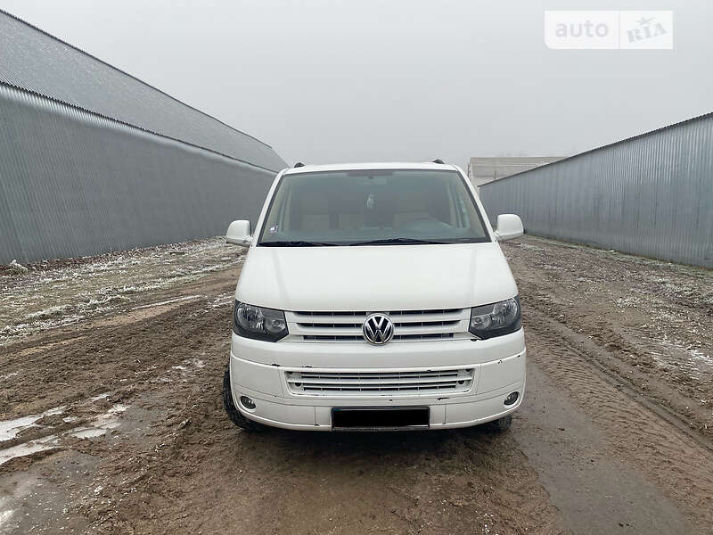 Мінівен Volkswagen Transporter 2011 в Дунаївцях