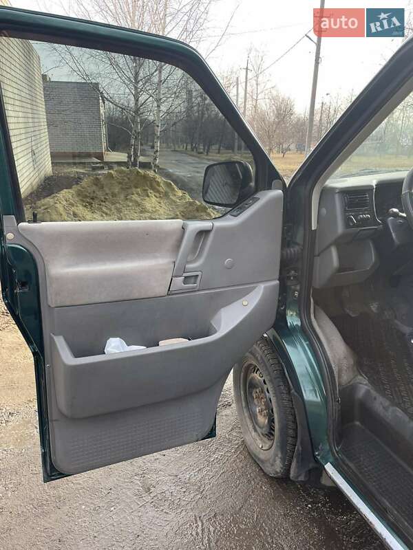 Мінівен Volkswagen Transporter 2000 в Харкові