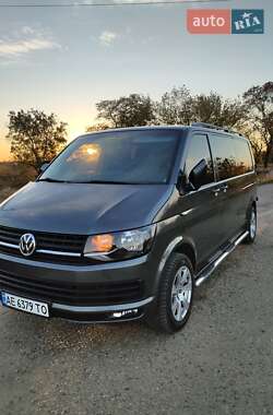 Минивэн Volkswagen Transporter 2016 в 