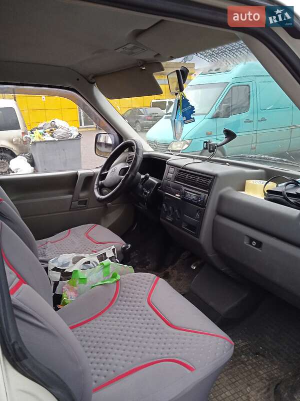 Минивэн Volkswagen Transporter 1996 в Ровно