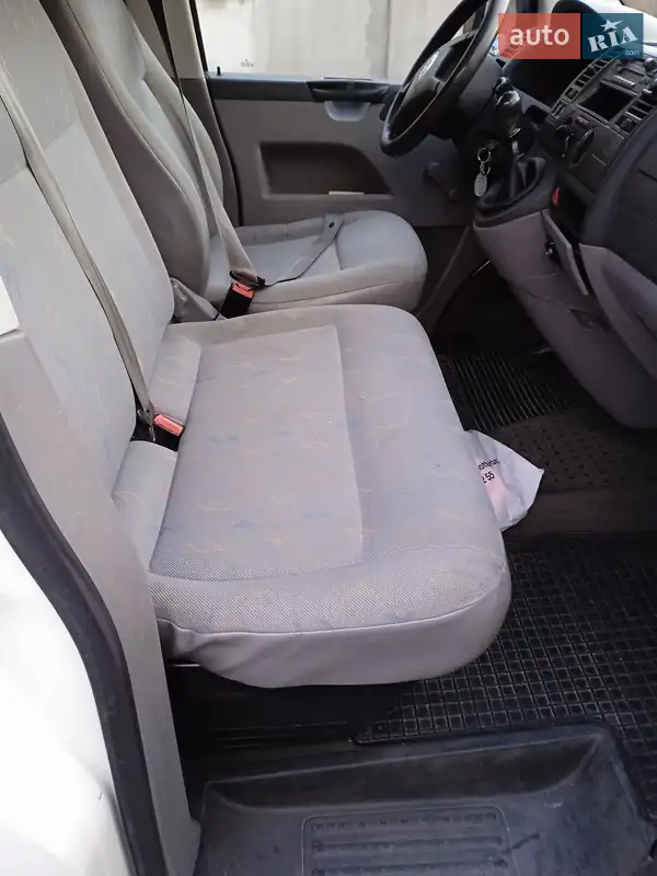 Volkswagen Transporter 2004 VIN WV1ZZZ7HZ4H003850 фото оголошення 5 з 38
