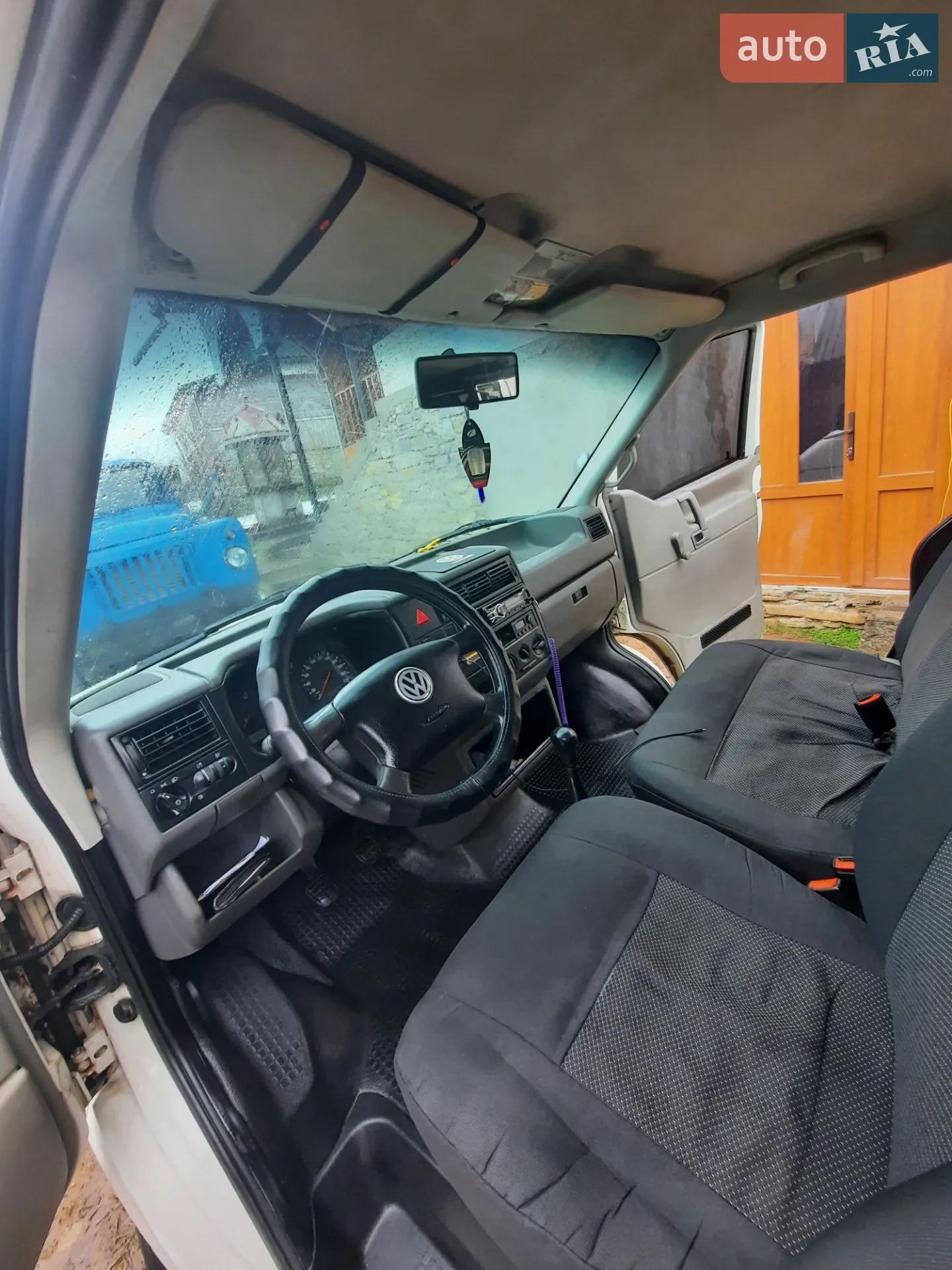 Volkswagen Transporter 2001 VIN WV1ZZZ70Z1X120692 фото оголошення 9 з 13