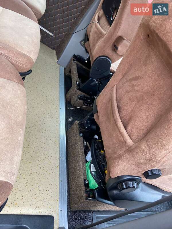 Минивэн Volkswagen Transporter 2004 в Черновцах