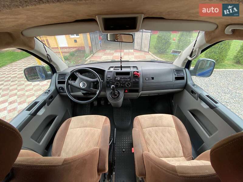 Минивэн Volkswagen Transporter 2004 в Черновцах