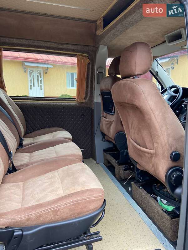 Минивэн Volkswagen Transporter 2004 в Черновцах