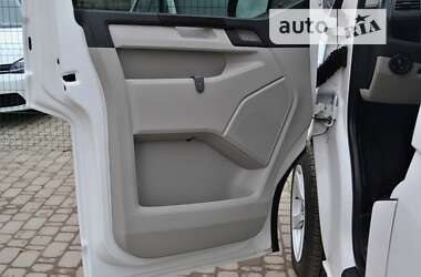 Минивэн Volkswagen Transporter 2019 в 