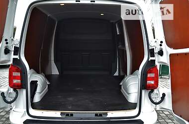 Минивэн Volkswagen Transporter 2019 в 