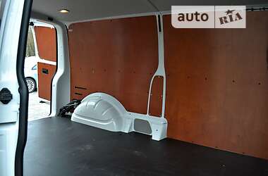 Минивэн Volkswagen Transporter 2019 в 