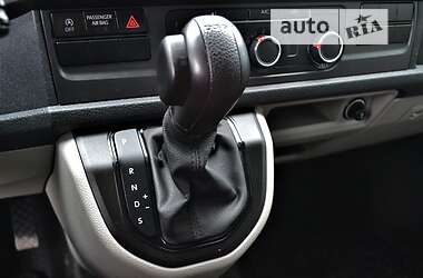 Минивэн Volkswagen Transporter 2019 в 