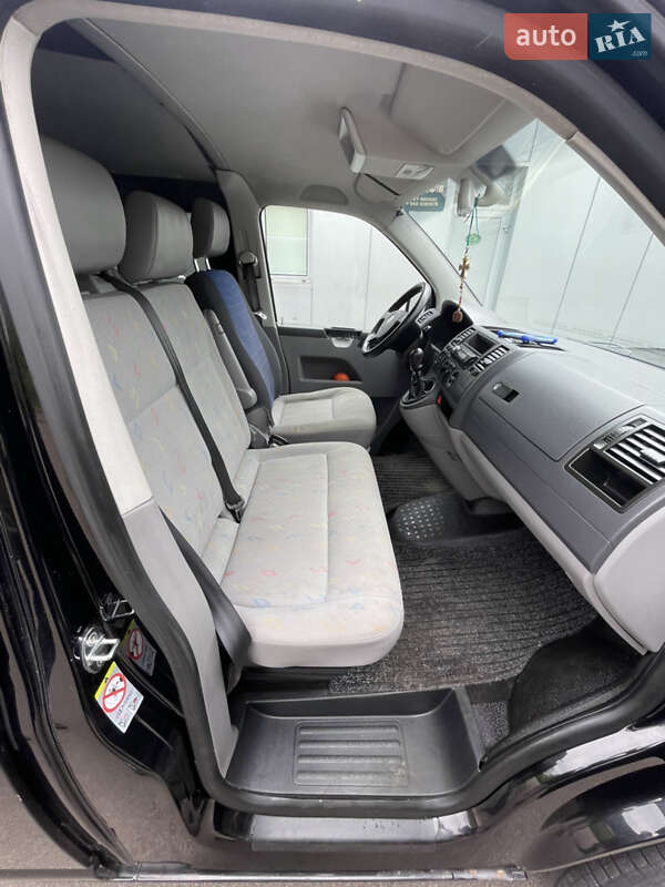 Минивэн Volkswagen Transporter 2007 в Любомле