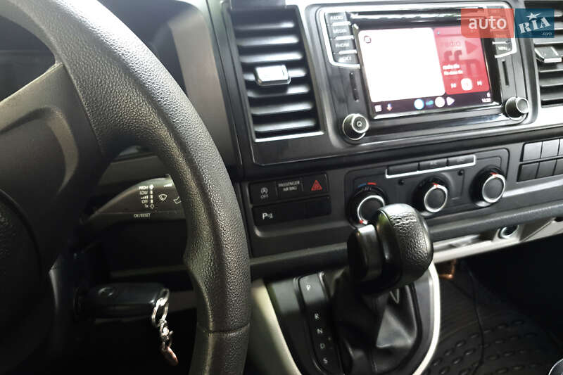 Минивэн Volkswagen Transporter 2017 в Смеле