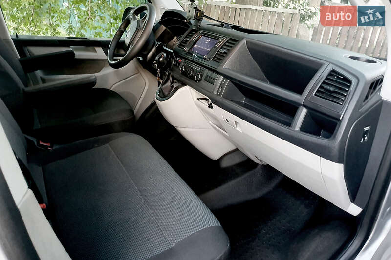 Минивэн Volkswagen Transporter 2017 в Смеле